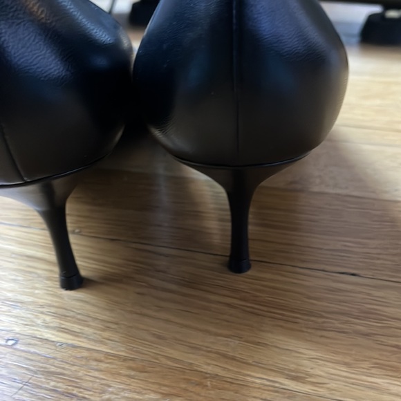 Near New Casadei Black Leather Kitten Heels Sz 41 - Picture 4 of 6